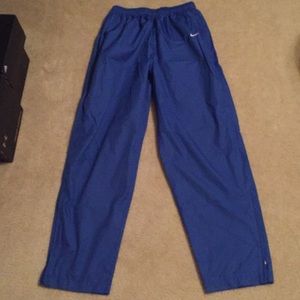Nike windpants like new